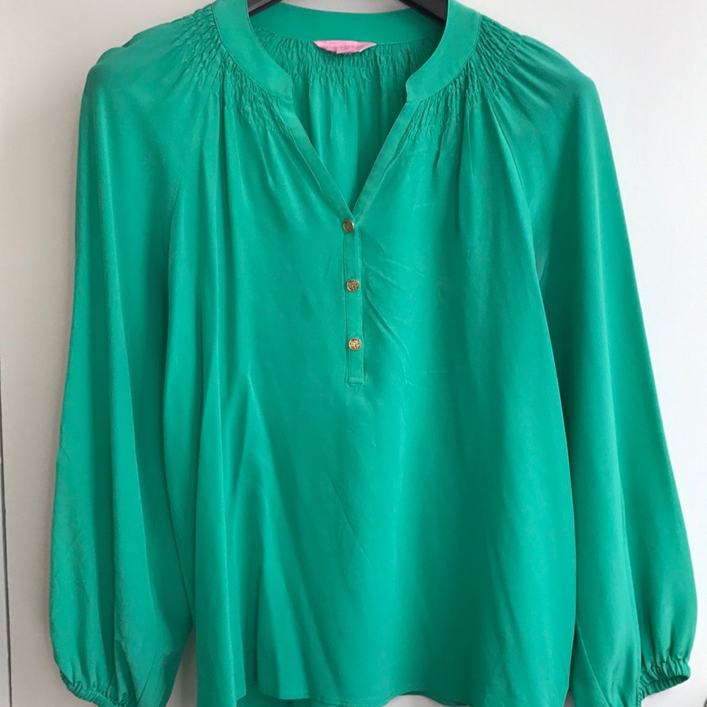 Lilly Pulitzer "Elsa" top. 100% silk. Size M.